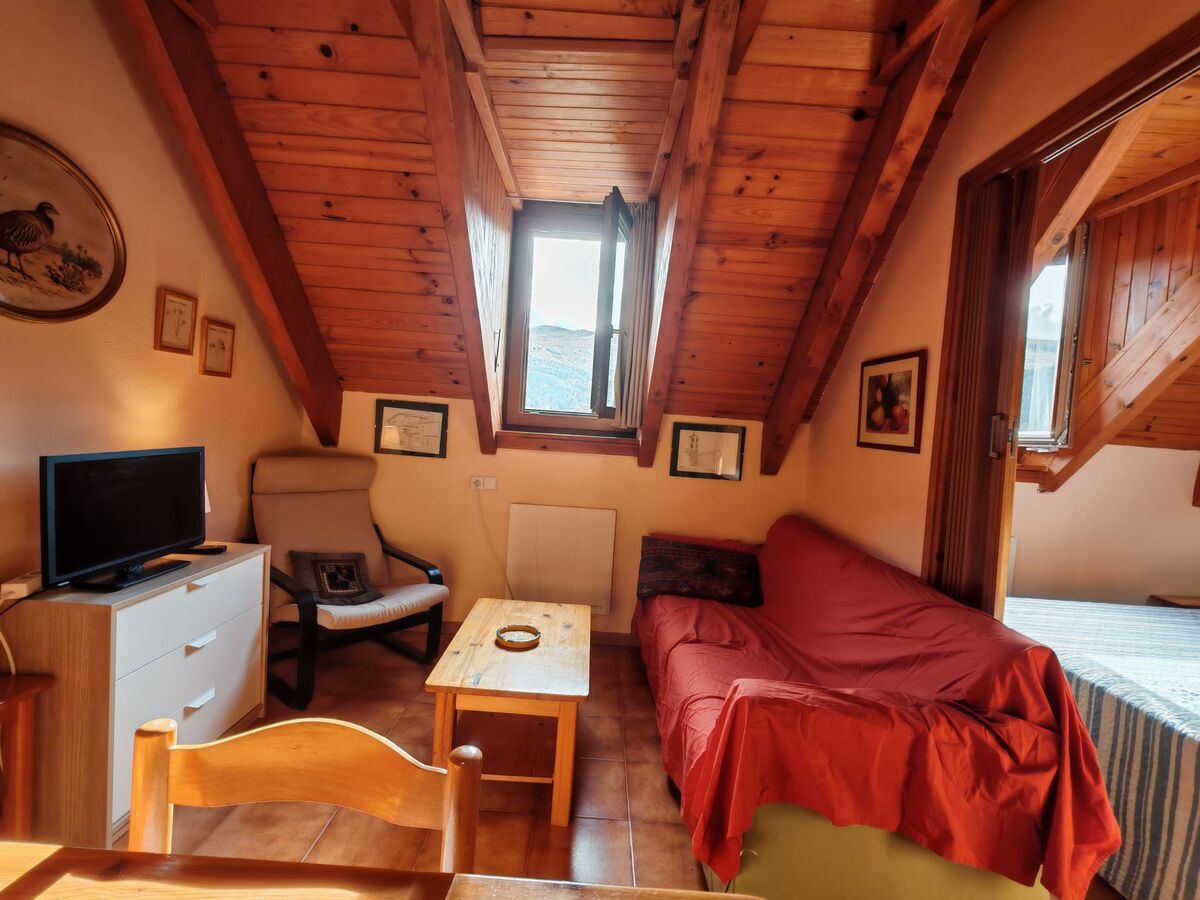 Duplex sous les toits à Taüll, vue sud sur les Pyrénées - Photo 3