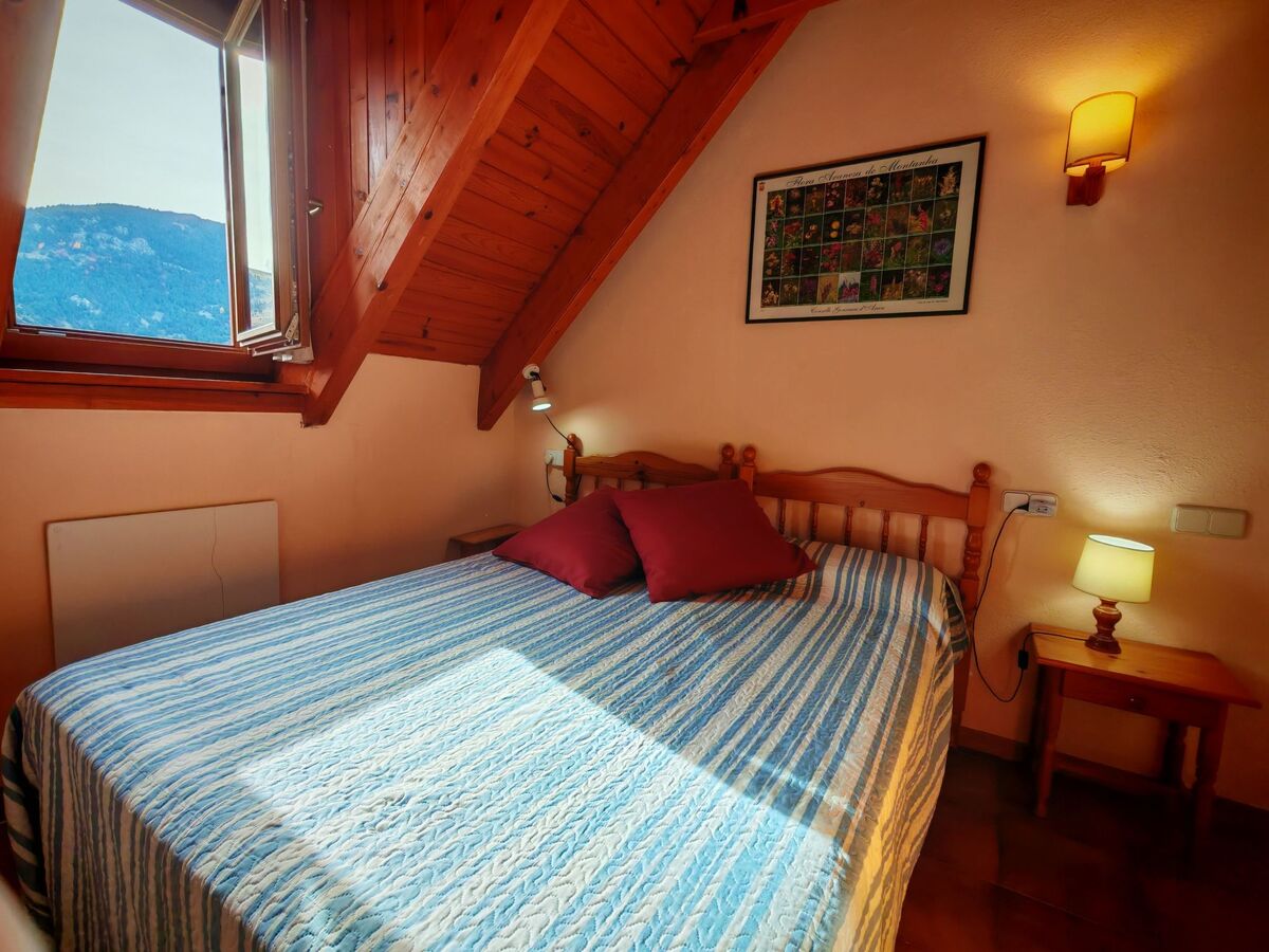Duplex sous les toits à Taüll, vue sud sur les Pyrénées - Photo 5