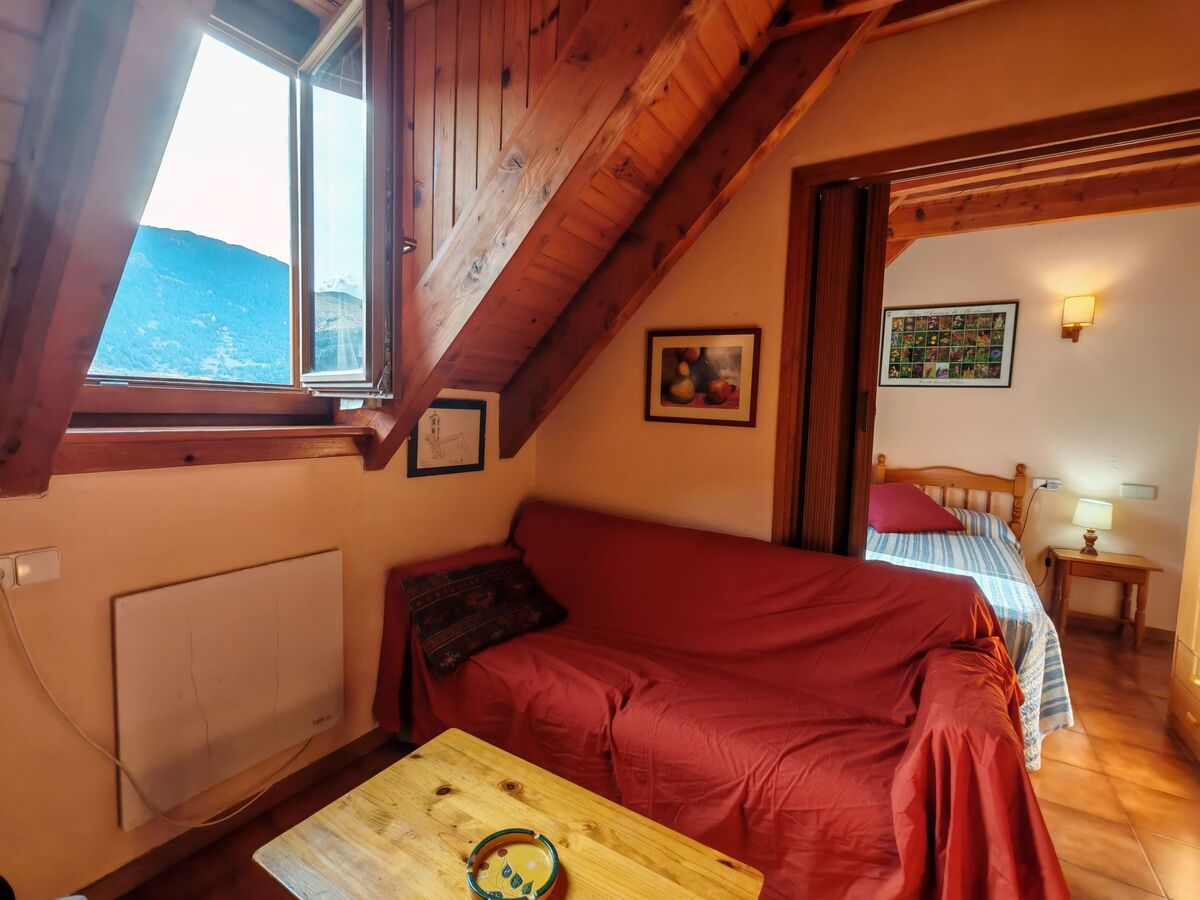 Duplex sous les toits à Taüll, vue sud sur les Pyrénées - Photo 7