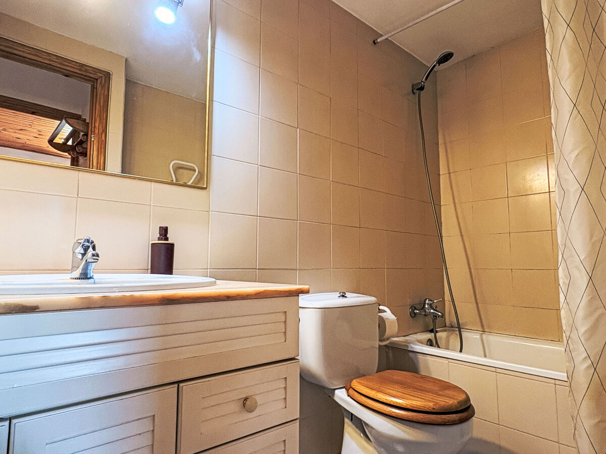 Appartement avec cheminée et balcon face aux pistes, Taüll - Photo 13