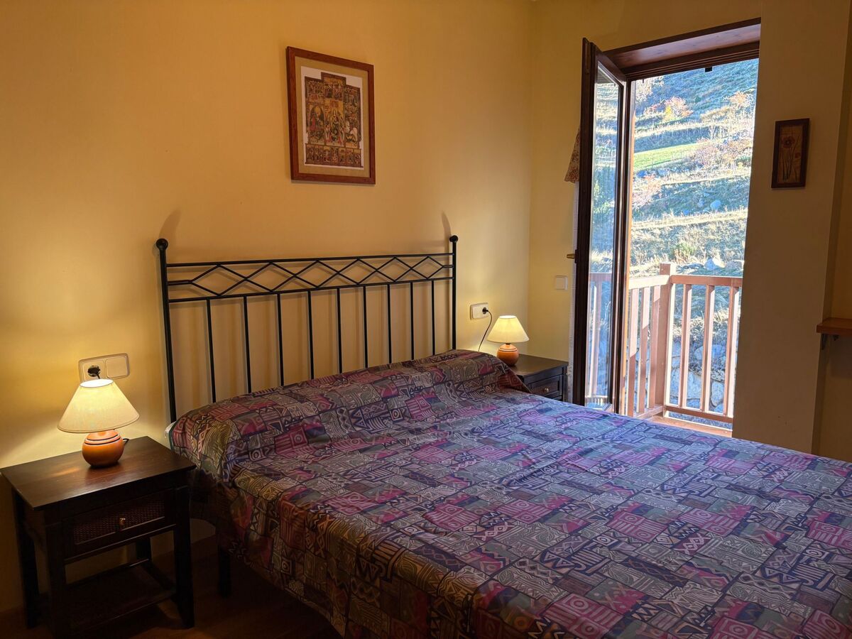 Triplex Erta 8 à Taüll – terrasse clôturée, cheminée, vue Pyrénées - Photo 9