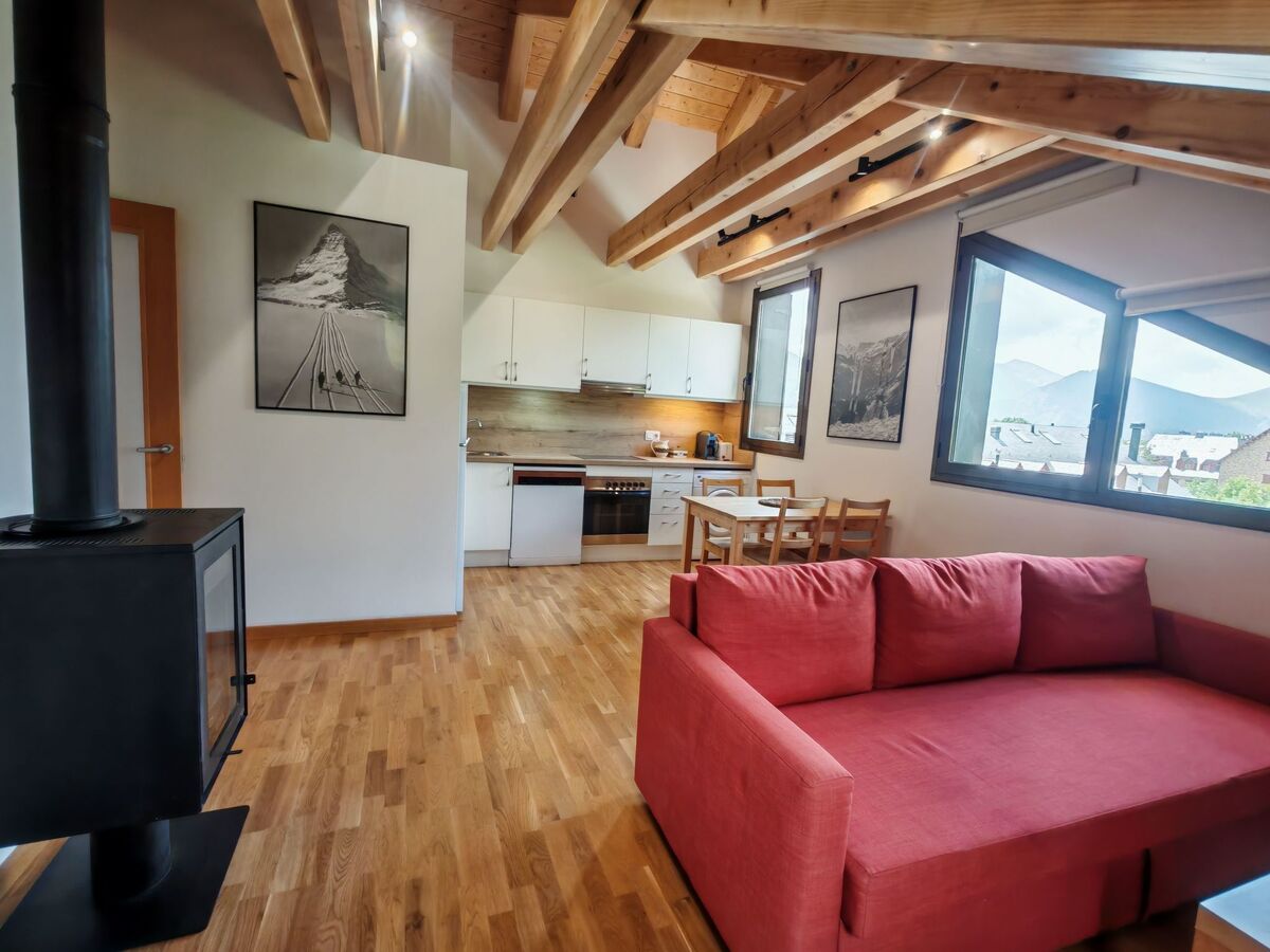 Appartement mansardé à Taüll, cheminée et parking privé - Photo 13