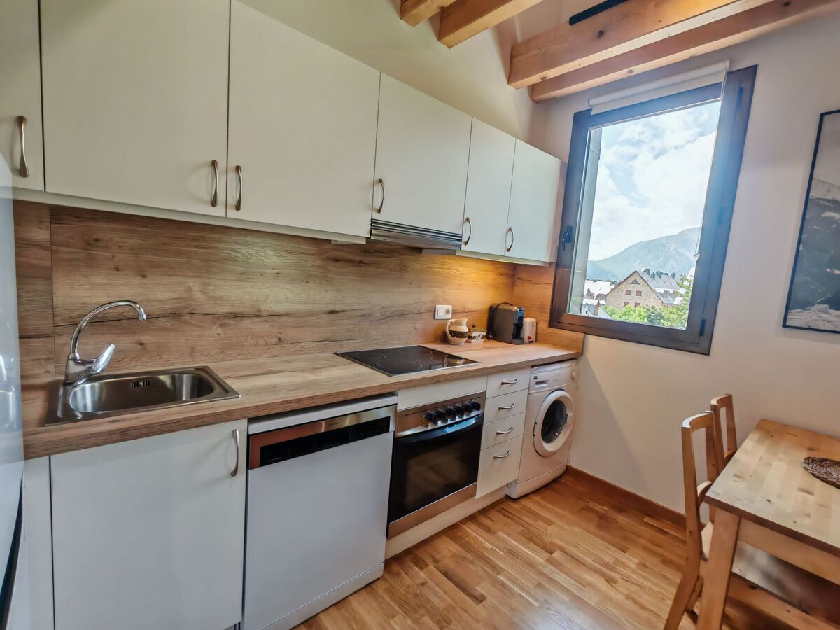 Appartement mansardé à Taüll, cheminée et parking privé - Photo 18