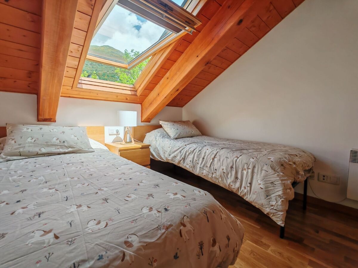 Appartement mansardé à Taüll, cheminée et parking privé - Photo 35