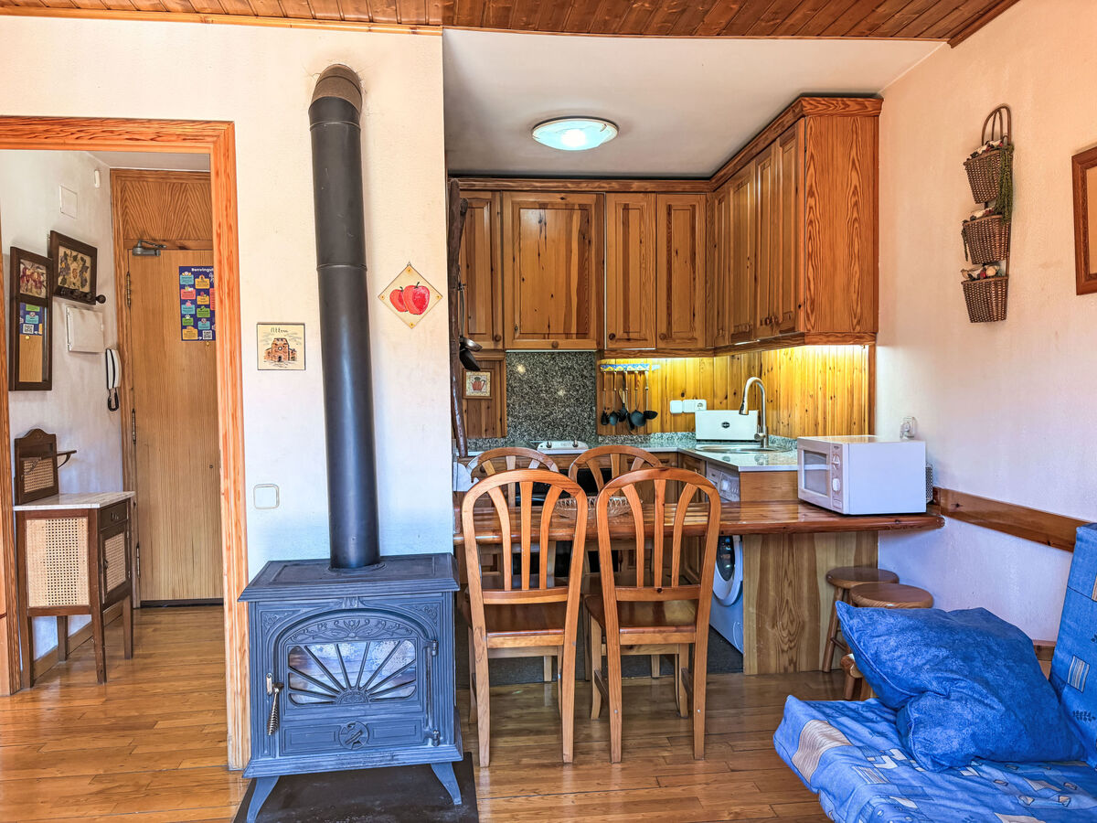 Appartement sud avec cheminée à Taüll, vue station de ski - Photo 6