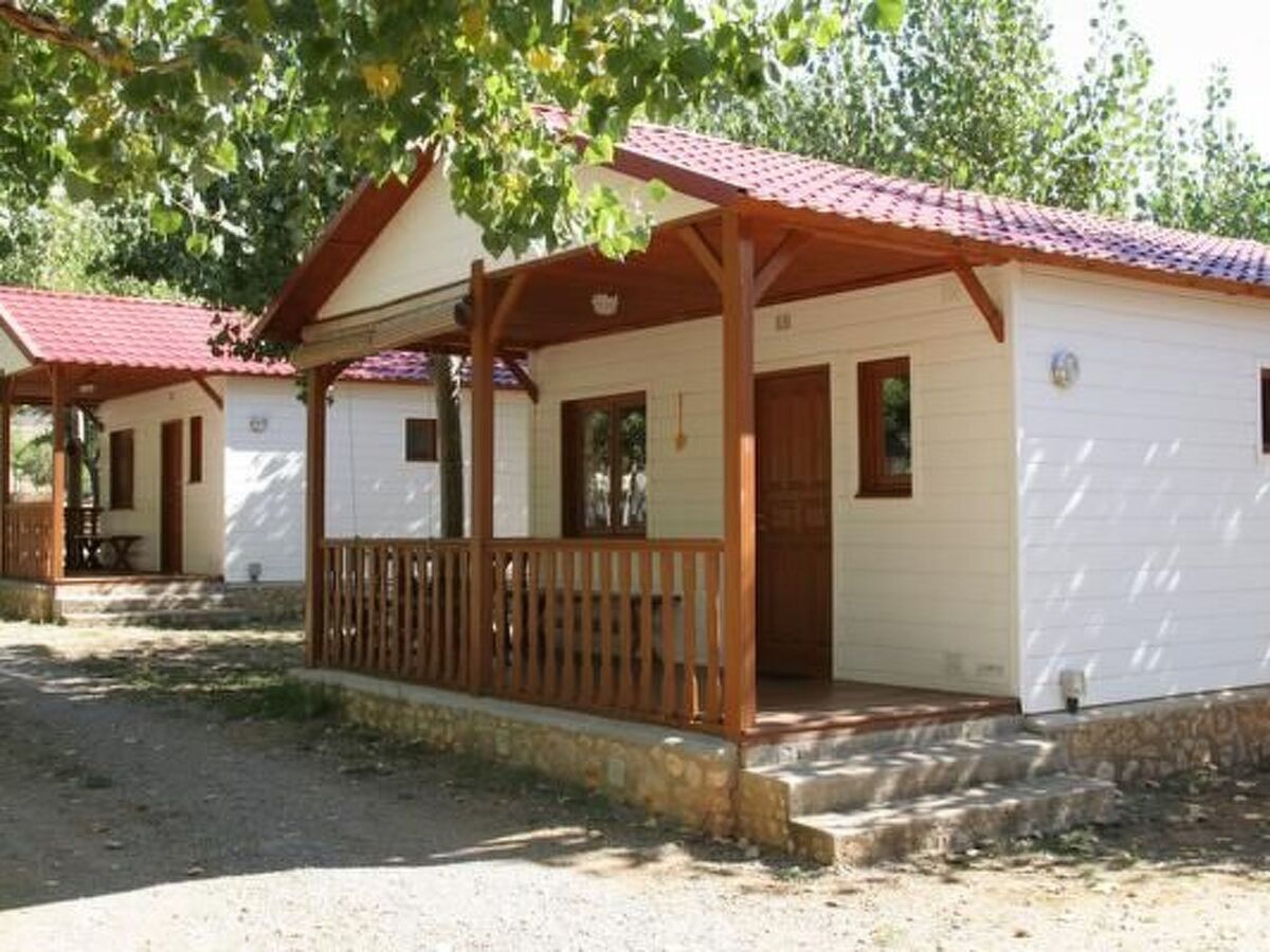 Bungalow Isabena dans un camping familial des Pyrénées - Photo 1
