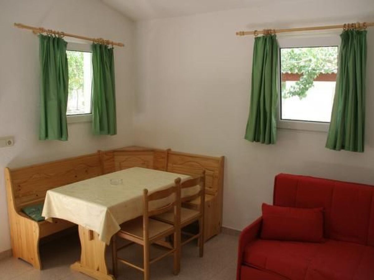 Bungalow Isabena dans un camping familial des Pyrénées - Photo 4