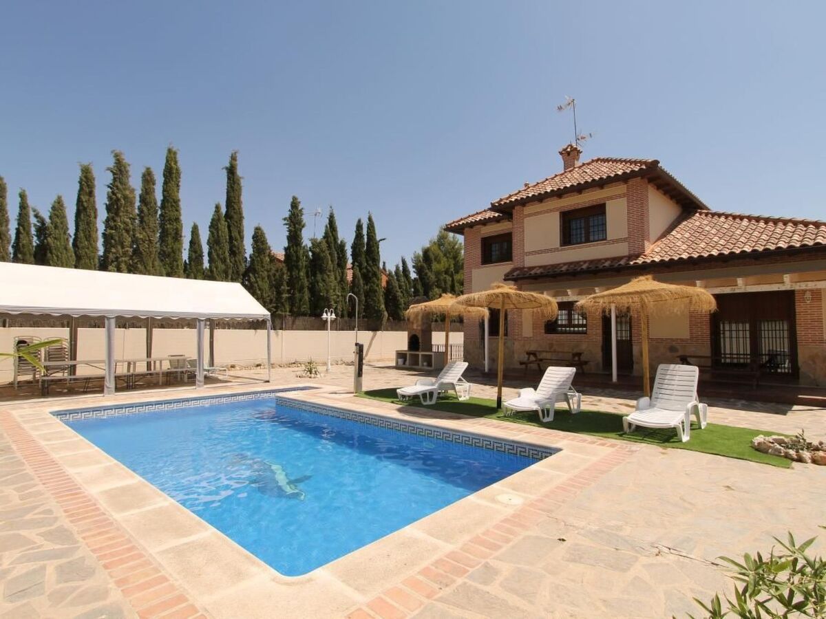 Maison Haus Mirador del Valle – 5 ch., piscine privée, Seseña - Photo 1