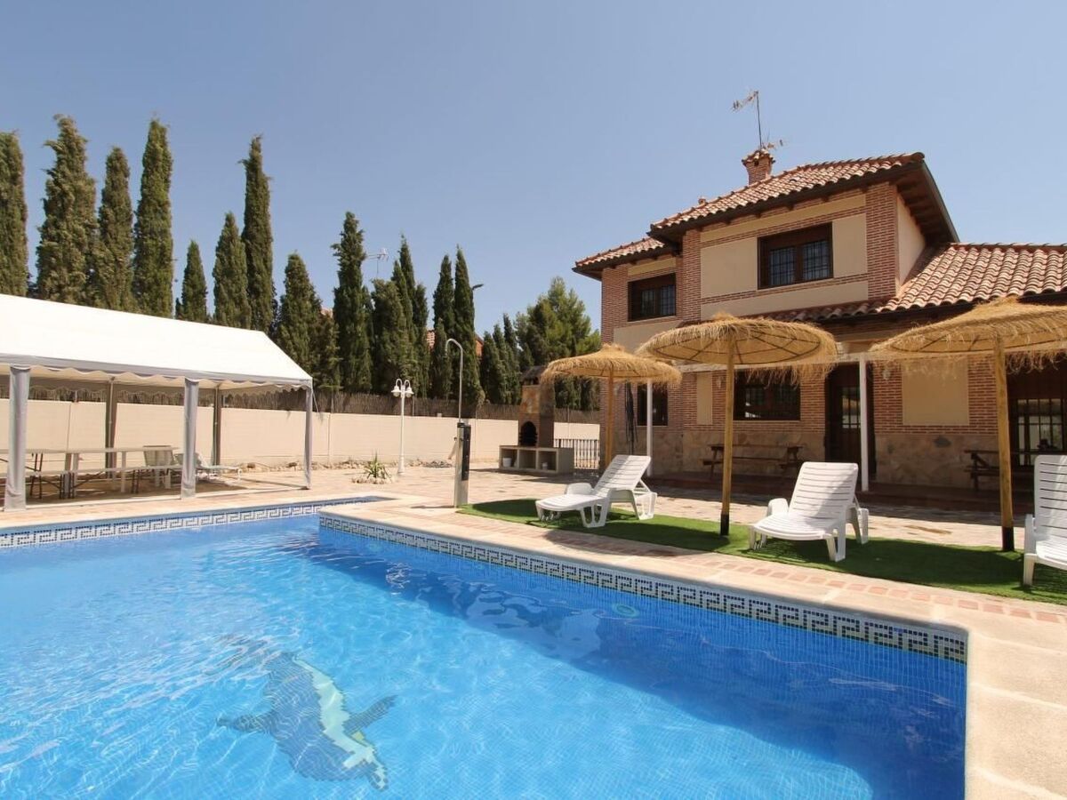 Maison Haus Mirador del Valle – 5 ch., piscine privée, Seseña - Photo 3