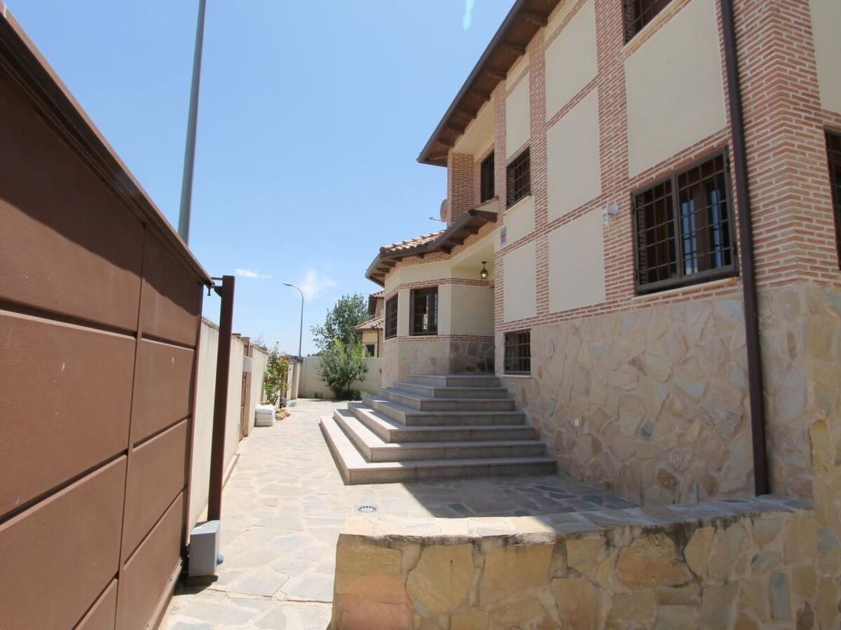 Maison Haus Mirador del Valle – 5 ch., piscine privée, Seseña - Photo 24
