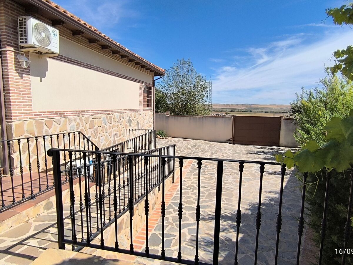 Maison Haus Mirador del Valle – 5 ch., piscine privée, Seseña - Photo 32