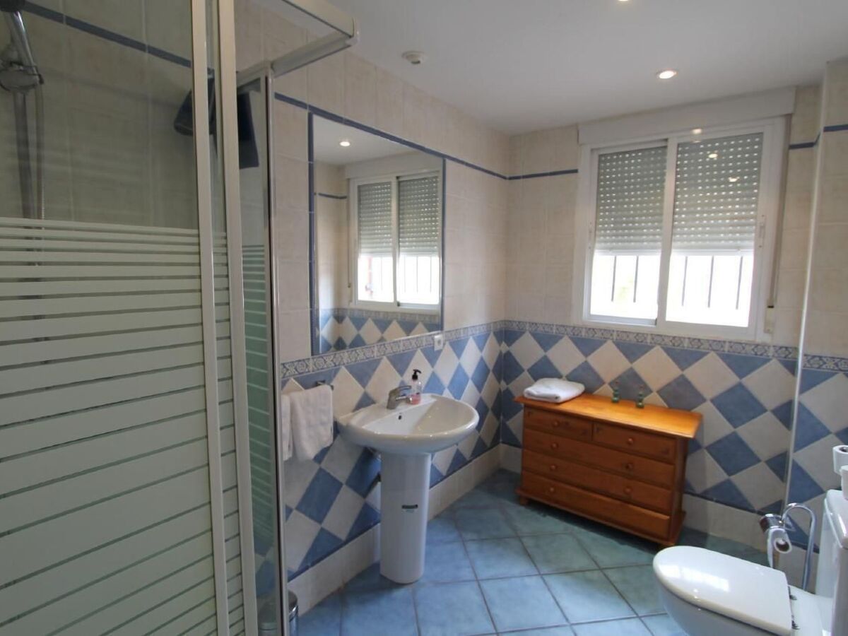 Chalet Mirador de Aranjuez – 12 pers., piscine, vue vallée - Photo 9