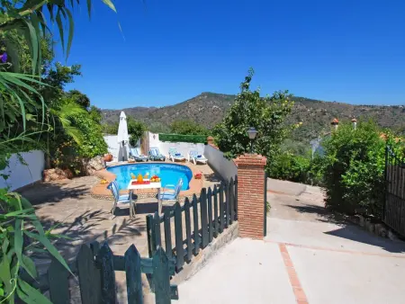 Schönes Landhaus mit Pool, Klimaanlage, Privatsphäre. - Photo 1