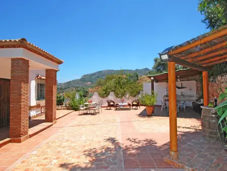 Schönes Landhaus mit Pool, Klimaanlage, Privatsphäre. - Photo 9