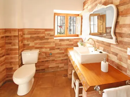 in Comares mit Offenem Kamin, Maison 6 personnes à Comares - Photo 16