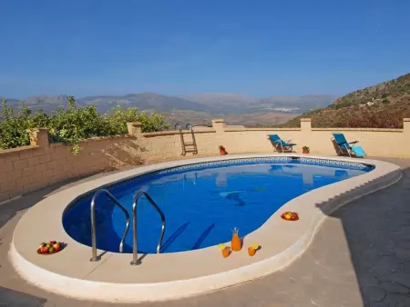 Finca auf einem eingezäunten Grundstück, Maison 6 personnes à Comares - Photo 3