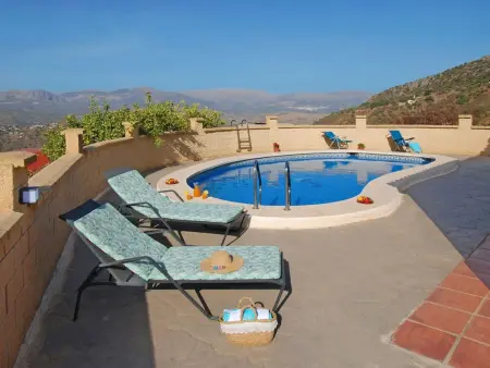 Finca auf einem eingezäunten Grundstück, Maison 6 personnes à Comares - Photo 7