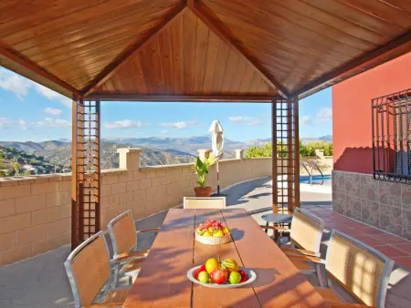 Finca auf einem eingezäunten Grundstück, Maison 6 personnes à Comares - Photo 11