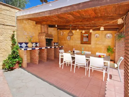 Ganzes Haus in Comares mit abschließbarem Parkplatz - Photo 2