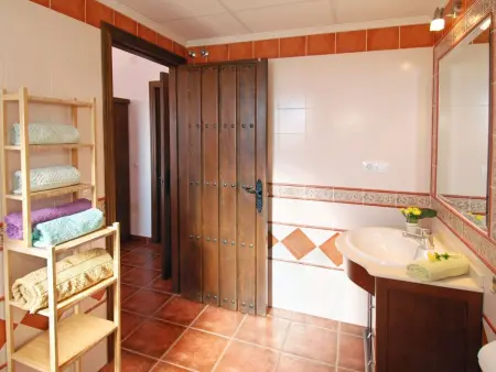 Ganzes Haus in Comares mit abschließbarem Parkplatz - Photo 28