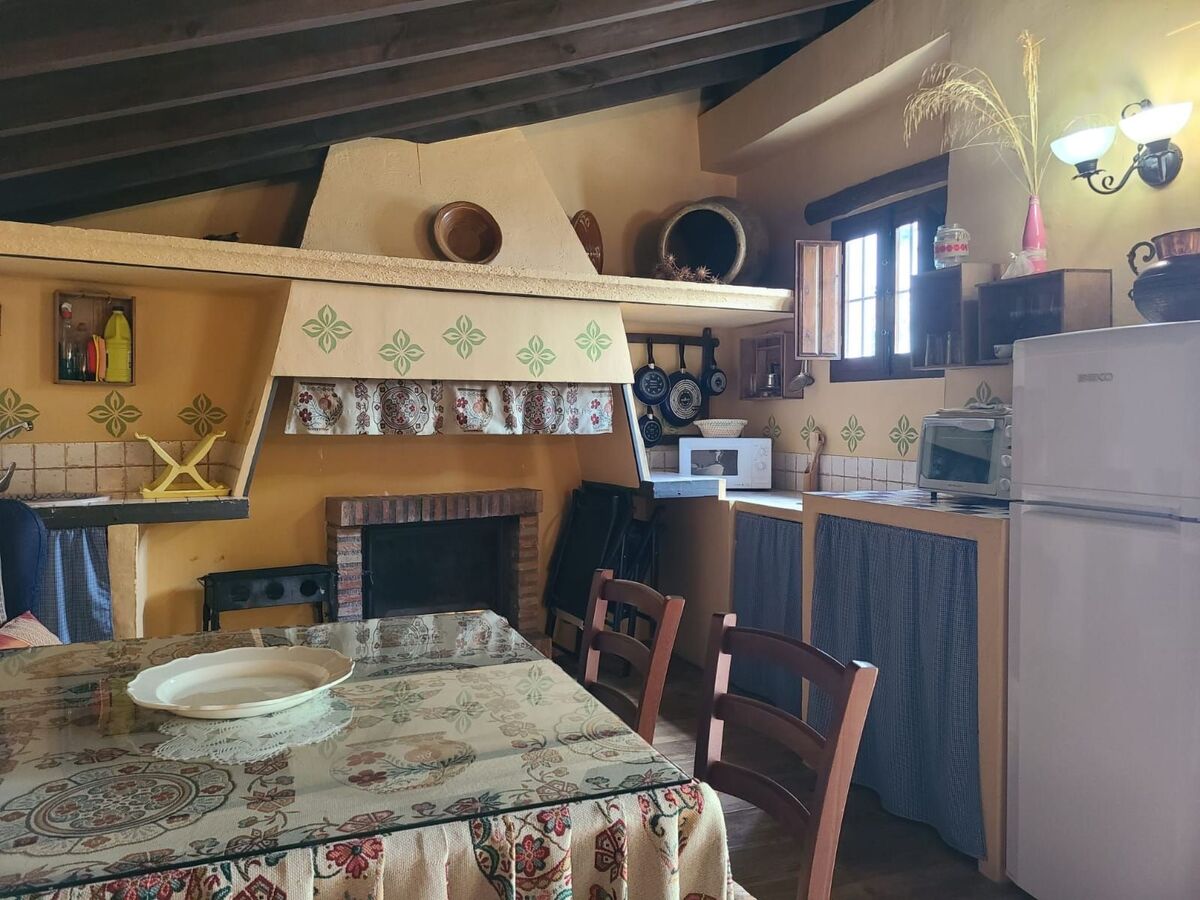Cocineta à Fuentes de Cesna, gîte avec jardin et jacuzzi - Photo 21