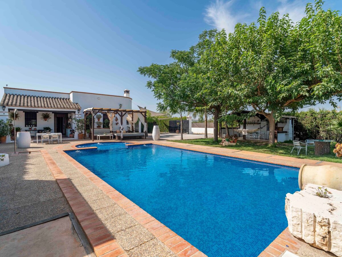 Maison de style mauresque à La Puebla de Cazalla, piscine 15 x 6 m - Photo 1