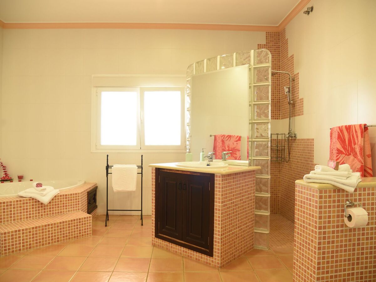 Finca Chalet Bellavista – 550 m² avec piscine à Lora del Río - Photo 11