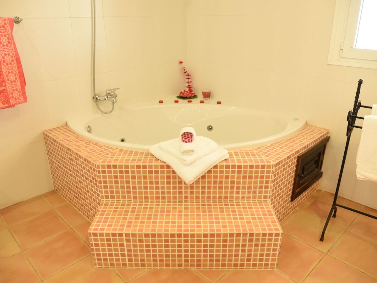 Finca Chalet Bellavista – 550 m² avec piscine à Lora del Río - Photo 12
