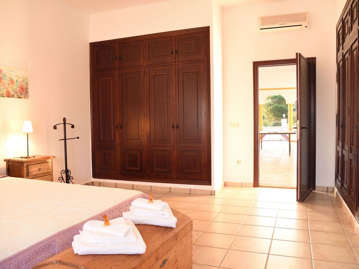 Finca Chalet Bellavista – 550 m² avec piscine à Lora del Río - Photo 14