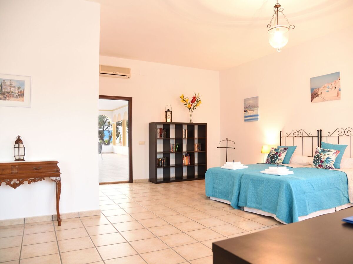 Finca Chalet Bellavista – 550 m² avec piscine à Lora del Río - Photo 15