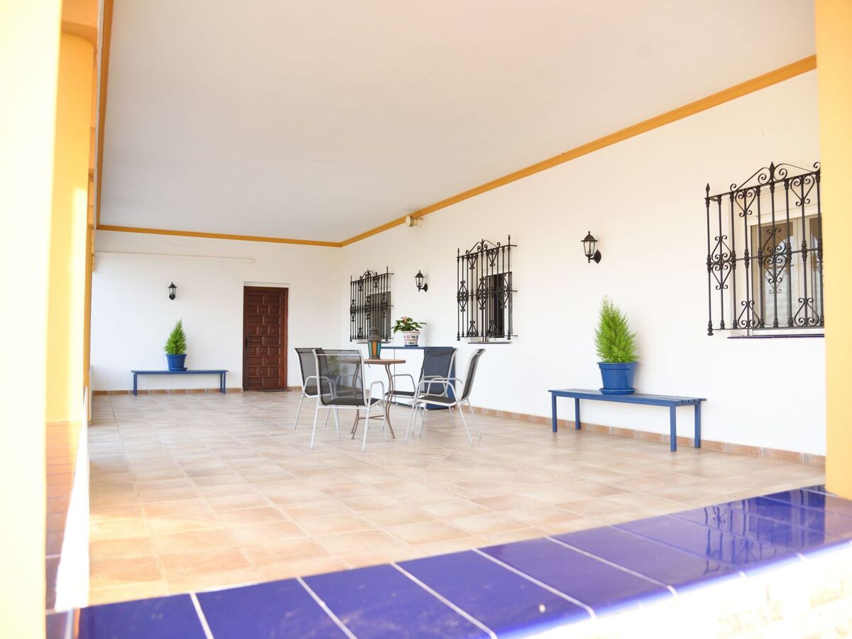 Finca Chalet Bellavista – 550 m² avec piscine à Lora del Río - Photo 17