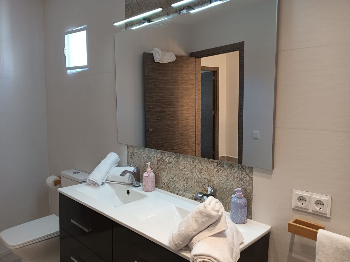 Maison Haus Alhamar – Piscine privée à 270 m de la plage - Photo 11
