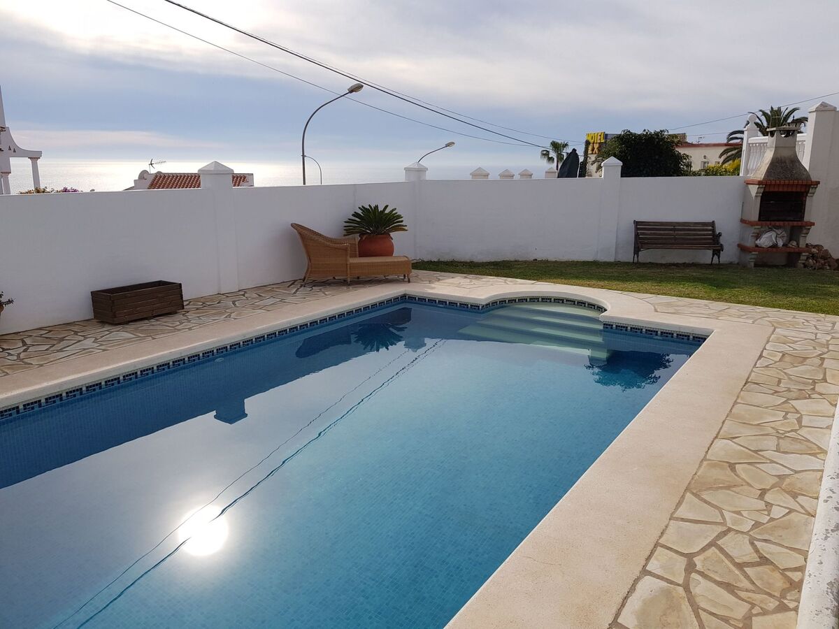 Villa 3 chambres avec piscine et jacuzzi à Nerja - Photo 7