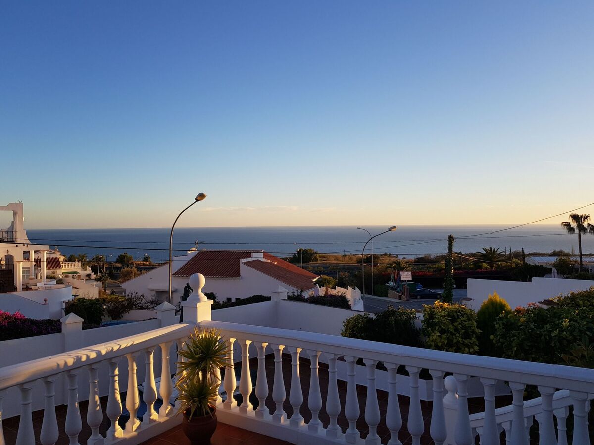 Villa 3 chambres avec piscine et jacuzzi à Nerja - Photo 9