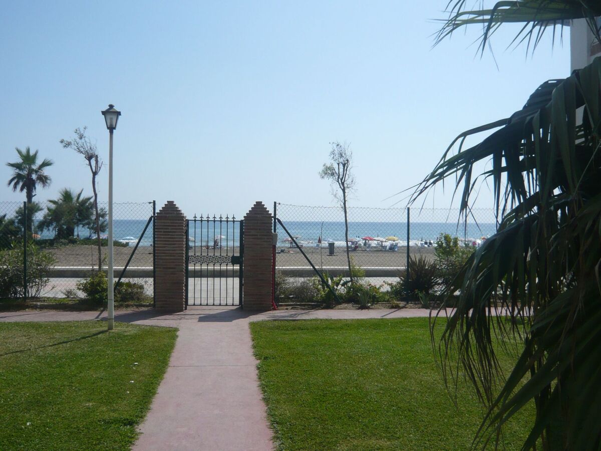 Appartement front de mer à Torrox, piscine olympique et tennis - Photo 21