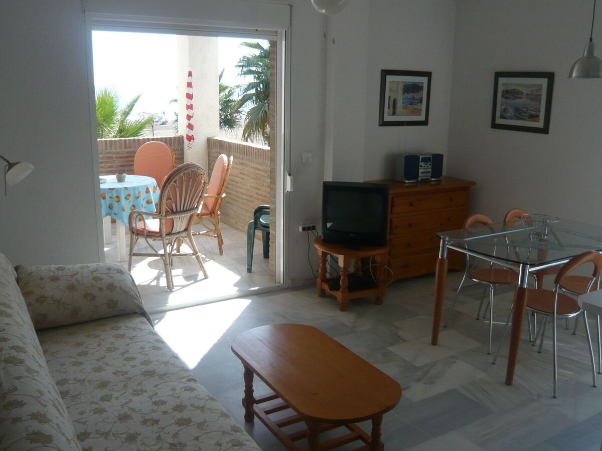 Appartement à 10 m de la plage à Torrox Costa, vue mer - Photo 9