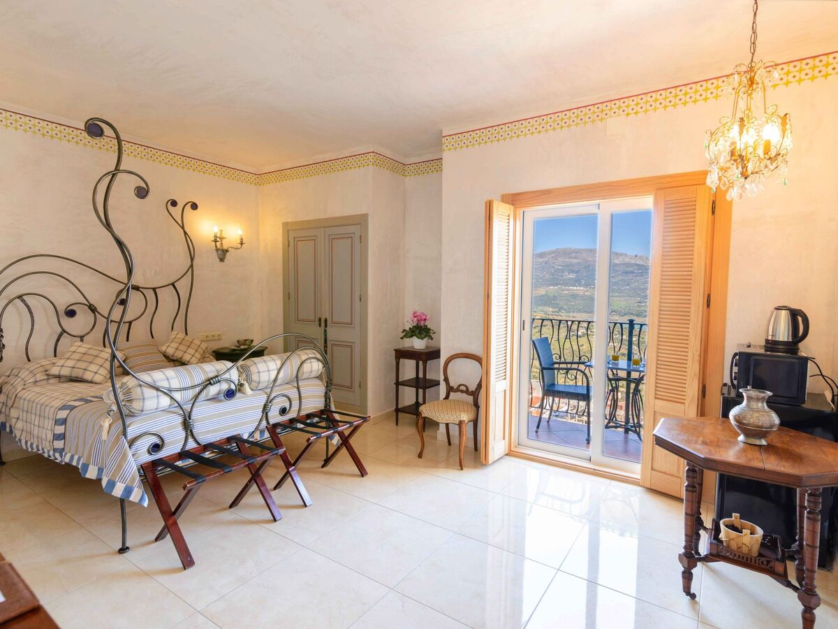 Maison 20 pers. à Los Romanes – spa, sauna et jacuzzi extérieur - Photo 8