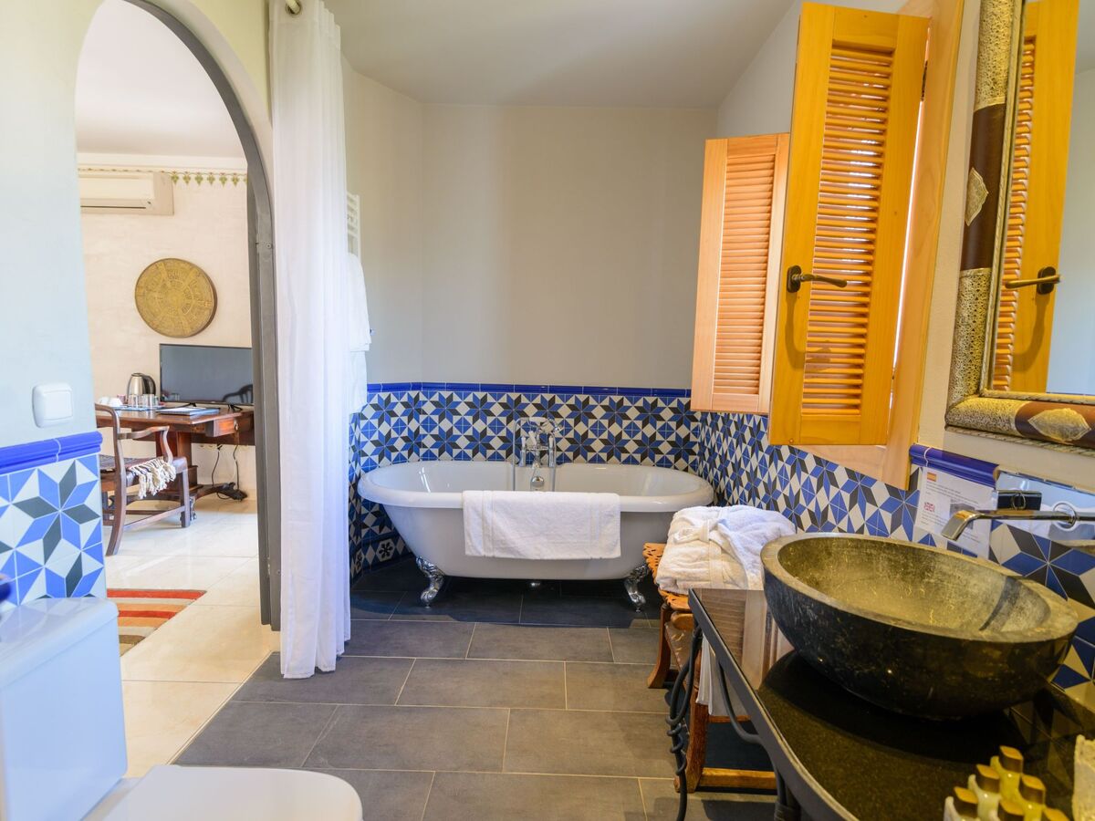 Maison 20 pers. à Los Romanes – spa, sauna et jacuzzi extérieur - Photo 17