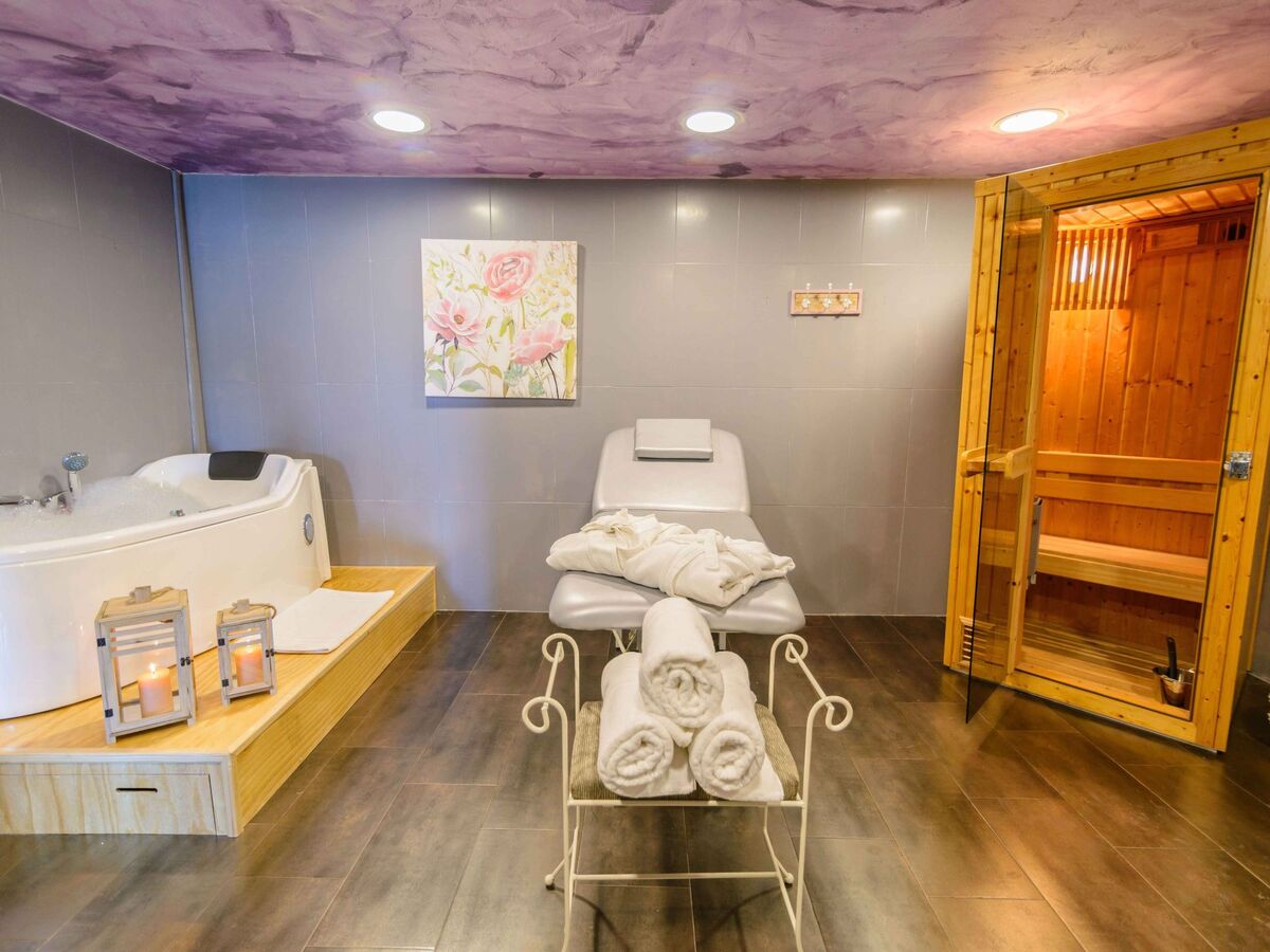 Maison 20 pers. à Los Romanes – spa, sauna et jacuzzi extérieur - Photo 26