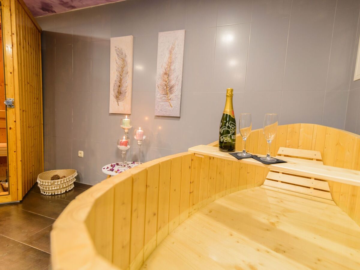 Maison 20 pers. à Los Romanes – spa, sauna et jacuzzi extérieur - Photo 29