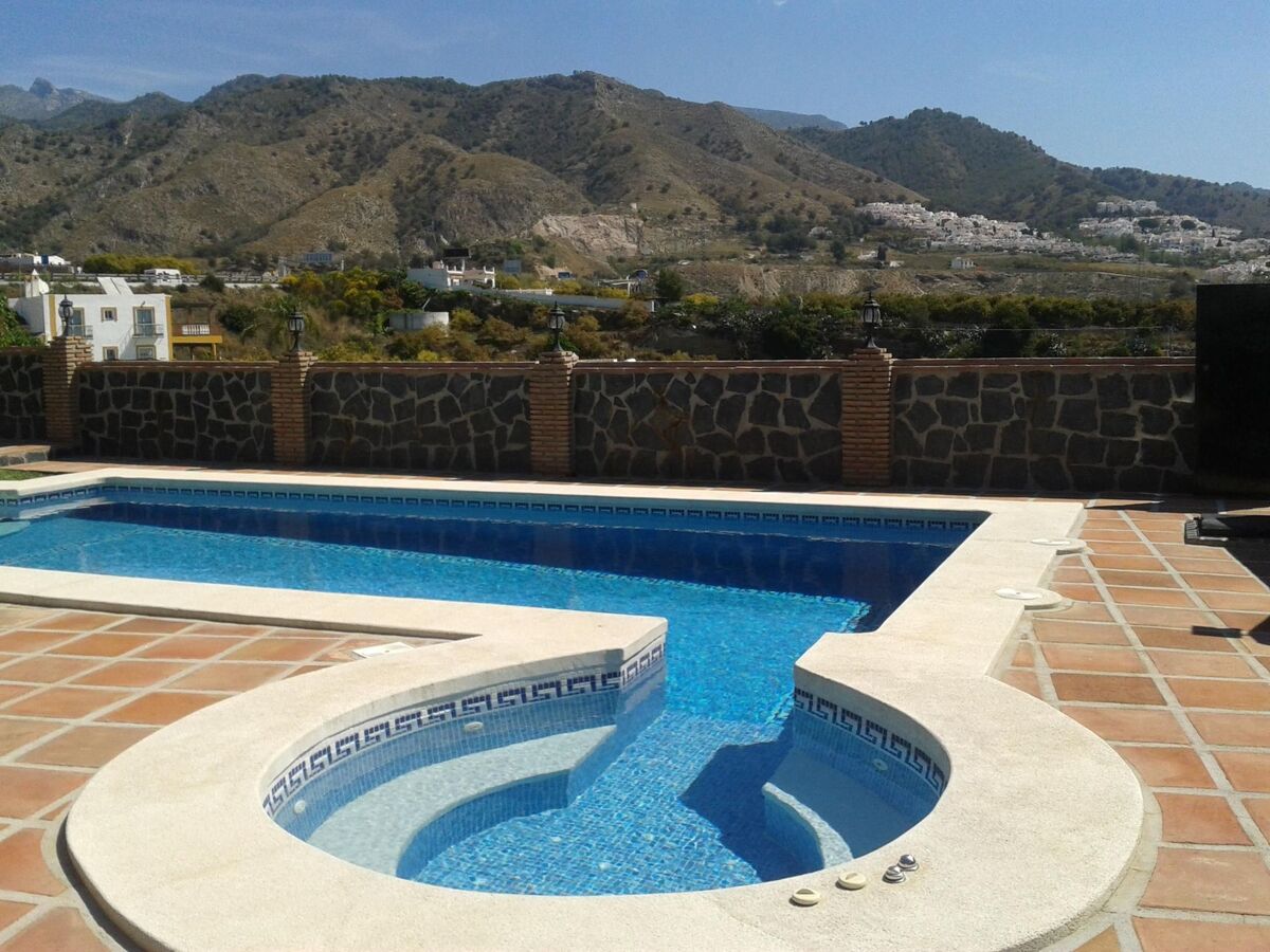 Angelyn, maison 3 chambres avec jacuzzi à Frigiliana - Photo 7