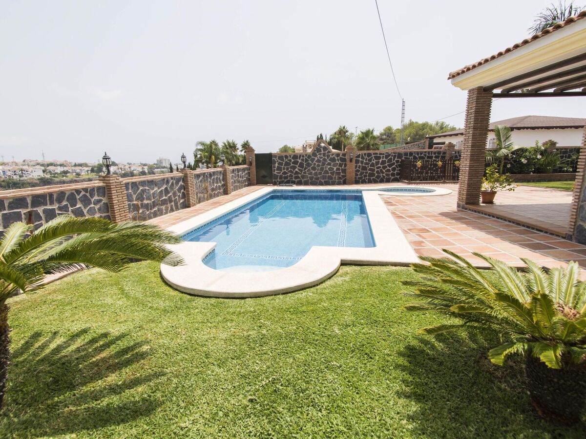 Angelyn, maison 3 chambres avec jacuzzi à Frigiliana - Photo 17