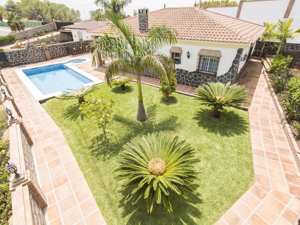 Angelyn, maison 3 chambres avec jacuzzi à Frigiliana - Photo 24