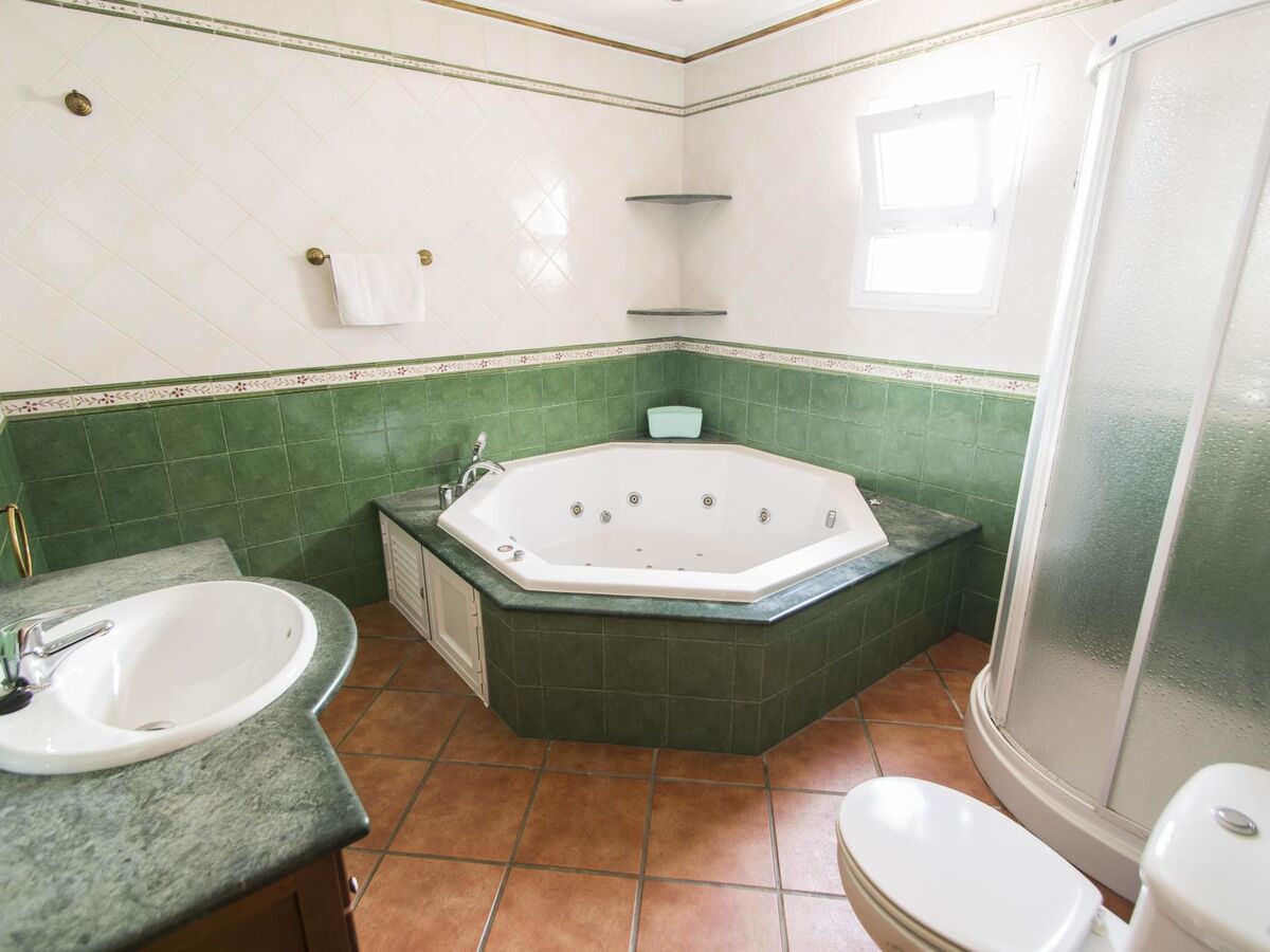 Angelyn, maison 3 chambres avec jacuzzi à Frigiliana - Photo 40