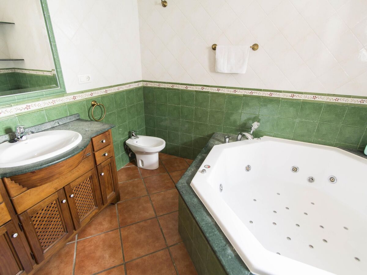 Angelyn, maison 3 chambres avec jacuzzi à Frigiliana - Photo 42