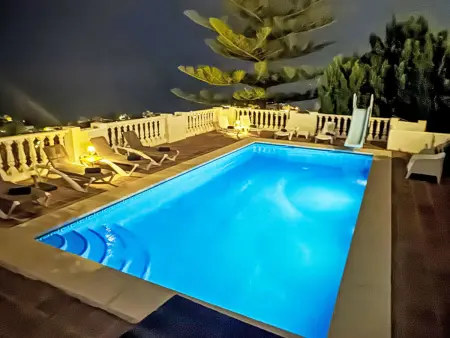Villa Bella Vista mit Panoramablick und priv. Pool - Photo 1