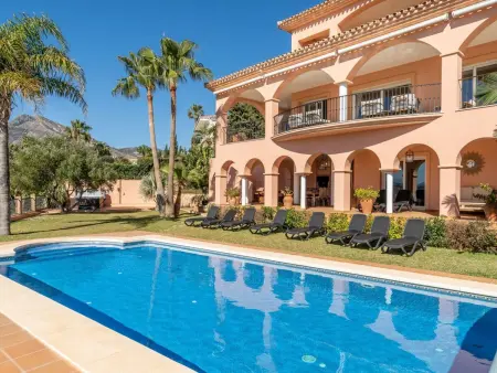 Luxuriöse Villa mit beheiztem Pool und Whirlpool - Photo 32