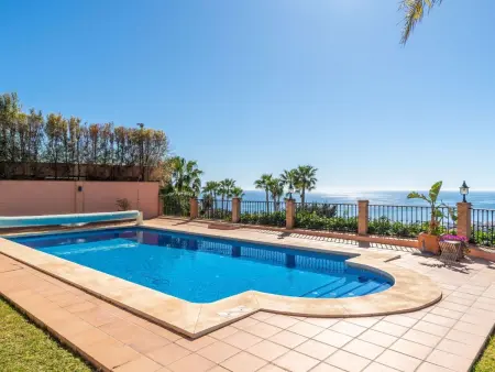 Luxuriöse Villa mit beheiztem Pool und Whirlpool - Photo 38