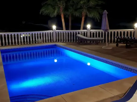 Ferienvilla mit Jacuzzi, Maison 8 personnes à Mijas Costa - Photo 3