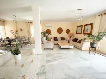 Schöne Villa, großer Pool und Garten, Location Maison 10 personnes à Marbella - Photo 6